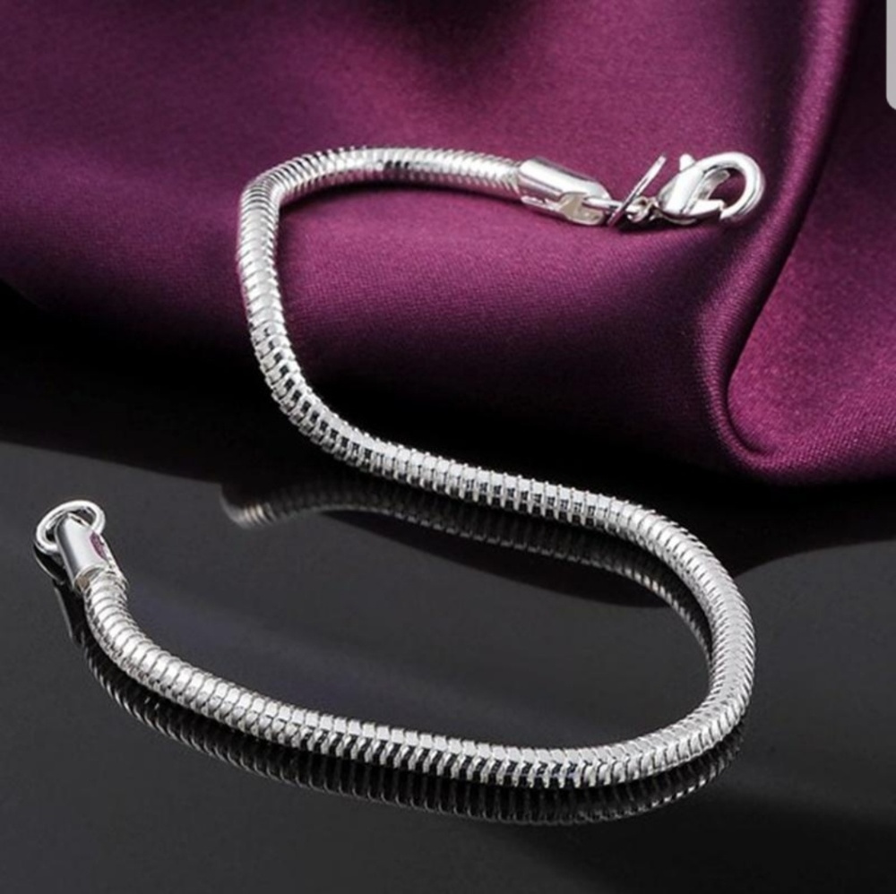 925 Silver Bracelet NWOT